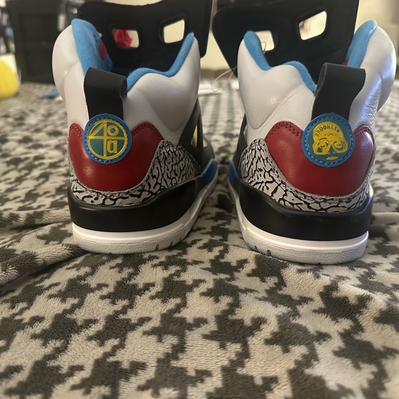 collectable jordan spizke mint in box. Dont wanna sell but need the money.. - Picture 6 of 7